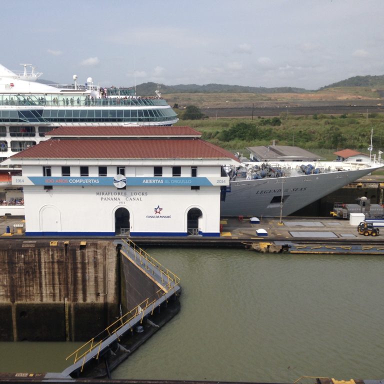Cruiser liner at the lock