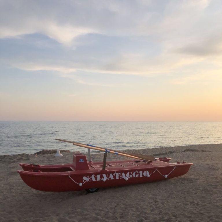 Romantic getaways Tayga beach sunset