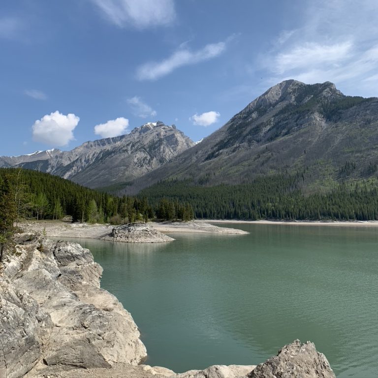 Lake Minnewanka, Banff